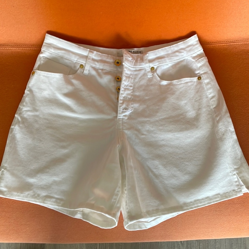 Anne Klein short